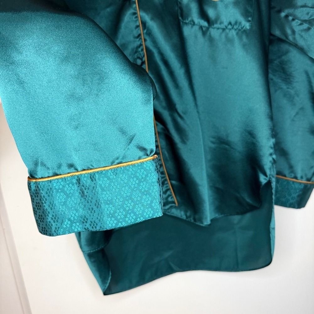 Vintage Victoria's Secret Green Satin Pajama Top Shirt Small Monogram Sleepwear - Picture 3 of 10